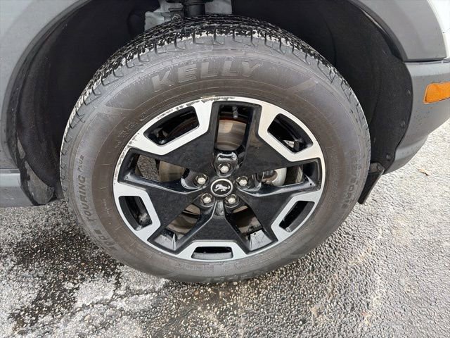 Used 2024 Ford Bronco Sport Outer Banks w/ Tech Package image 2