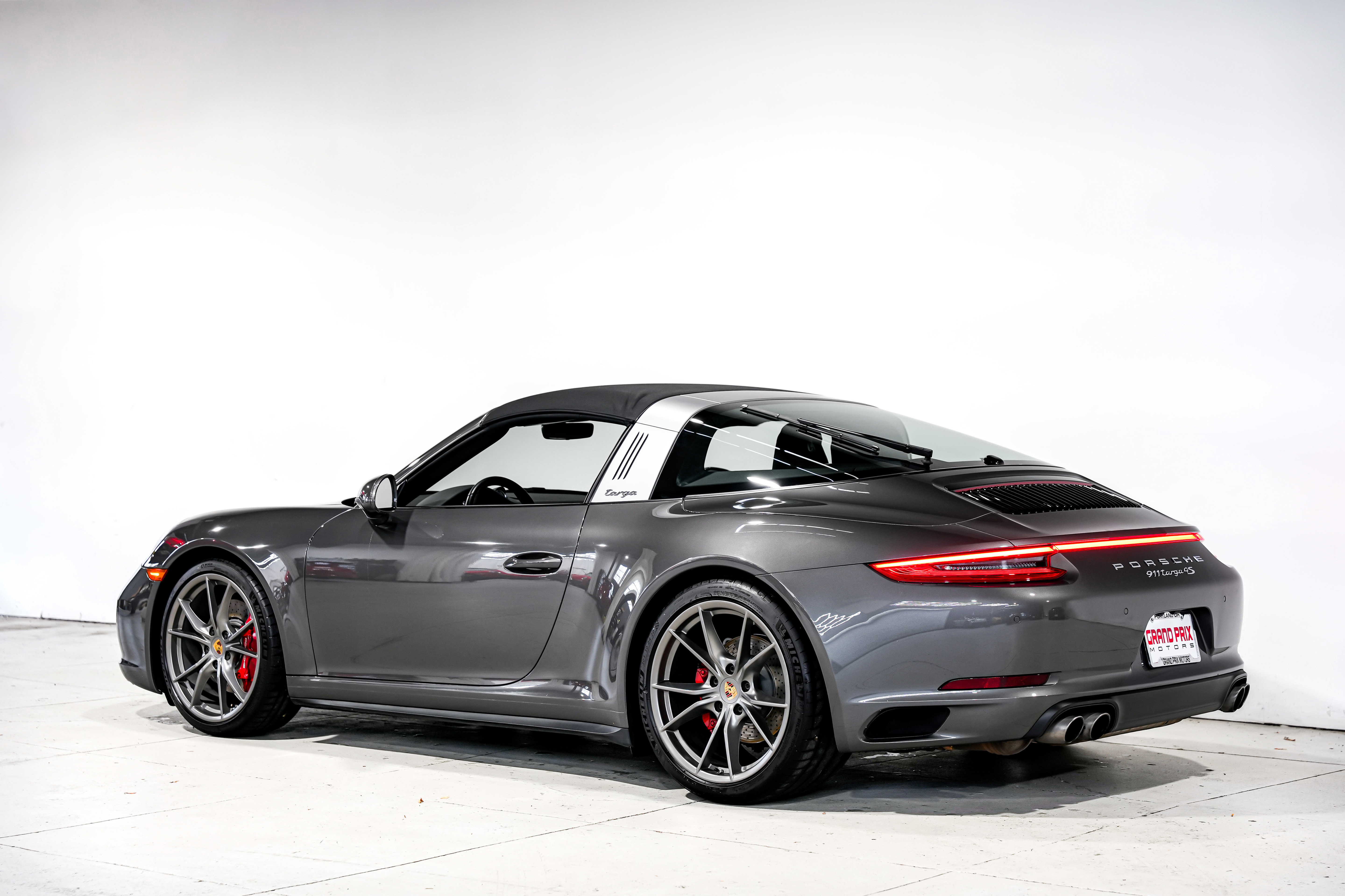 Used 2017 Porsche 911 Targa 4S image 8
