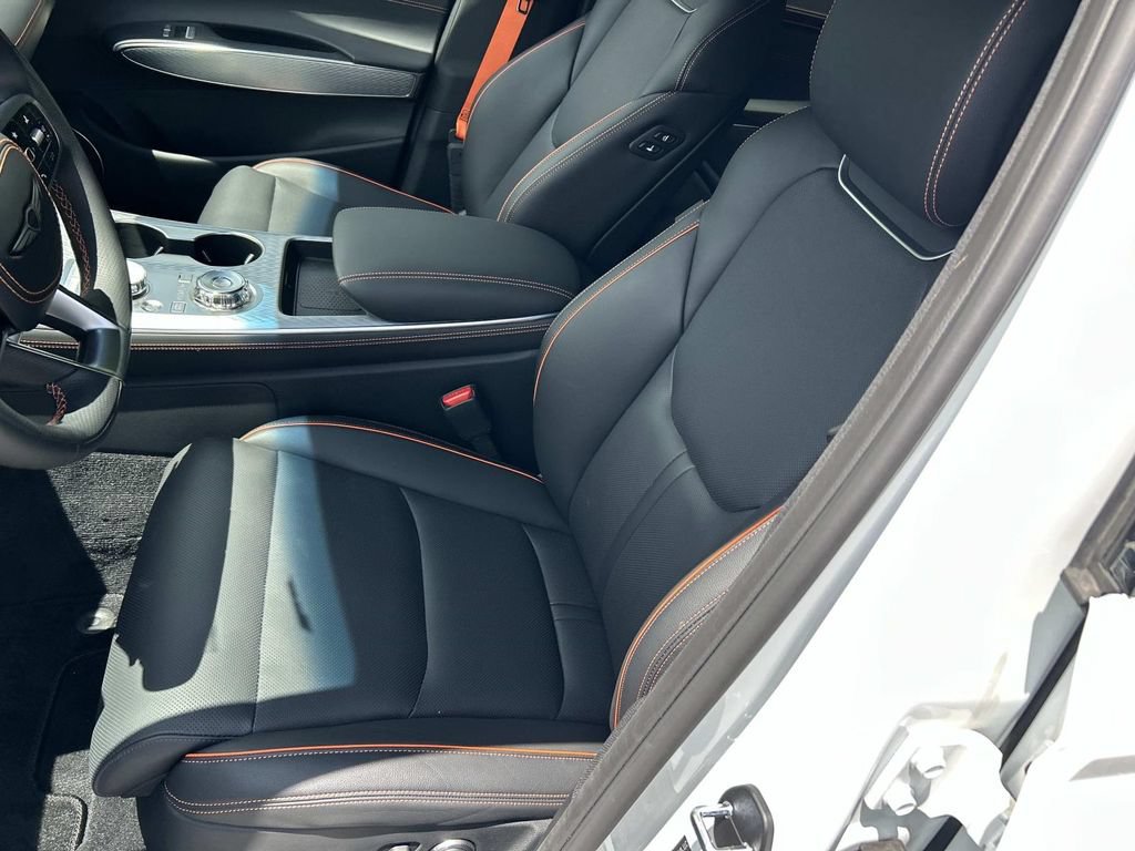 New 2026 Genesis GV70 2.5T Sport Prestige AWD/4WD image 15