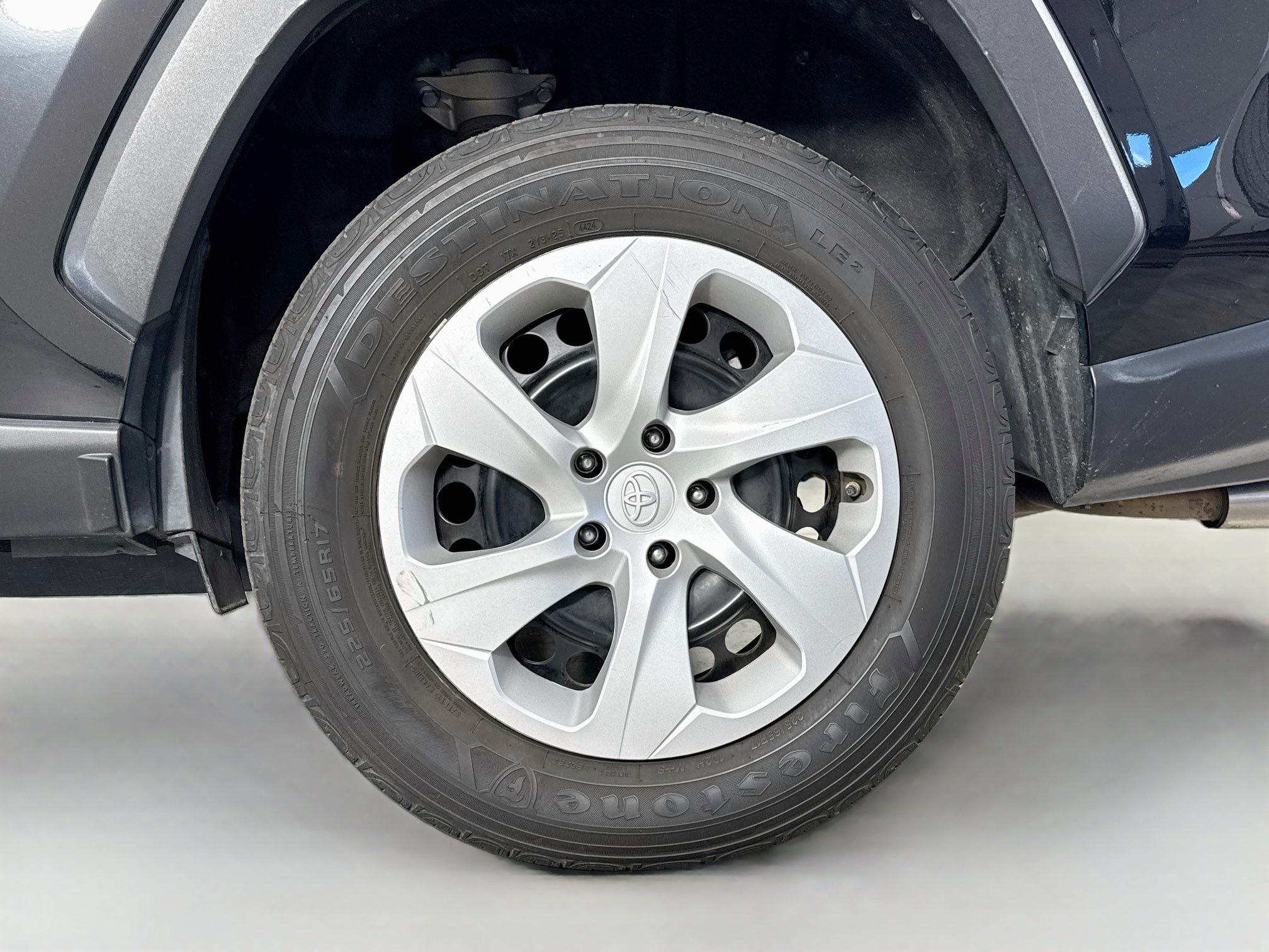 Certified 2025 Toyota RAV4 LE AWD/4WD image 30