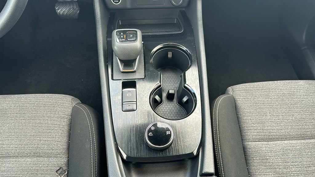 Used 2023 Nissan Rogue SV image 27