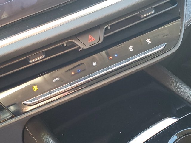 Certified 2024 Buick Envision Preferred AWD/4WD image 17