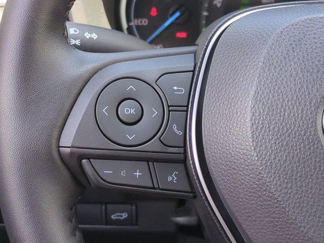 Used 2023 Toyota RAV4 SE w/ Weather & Moonroof Package image 22