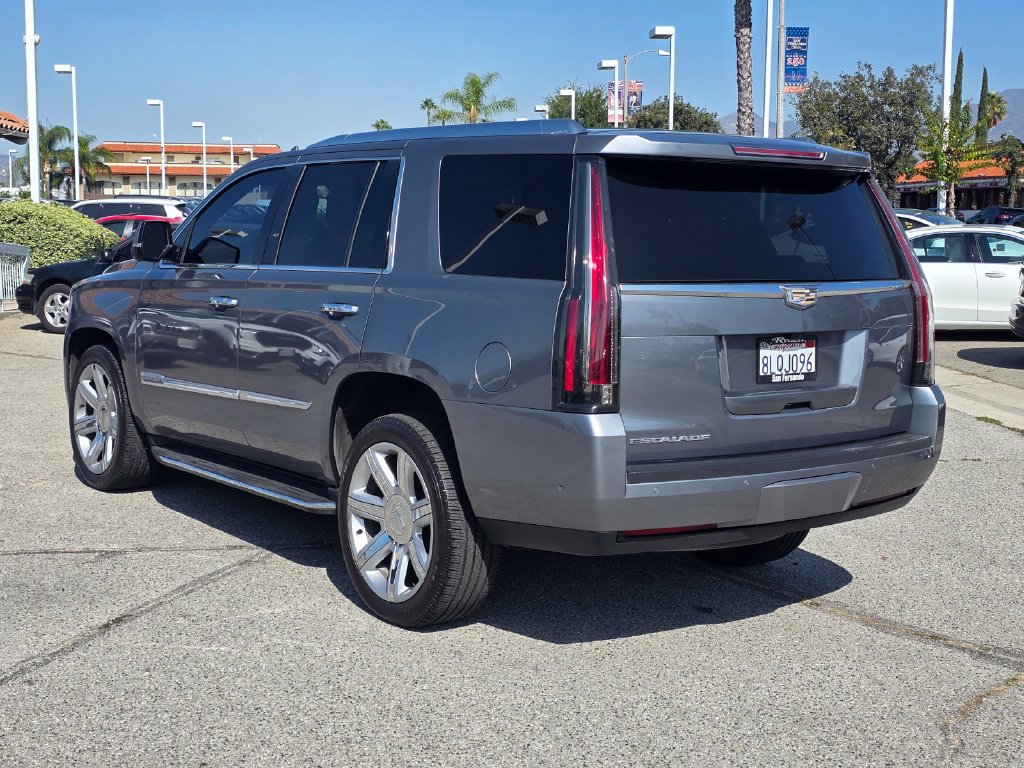 Used 2020 Cadillac Escalade Luxury RWD image 6