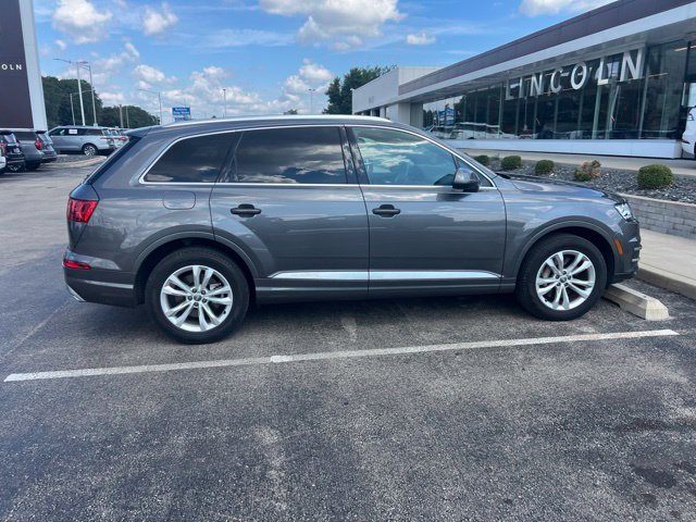Used 2019 Audi Q7 3.0T Premium w/ Convenience Package AWD/4WD image 2