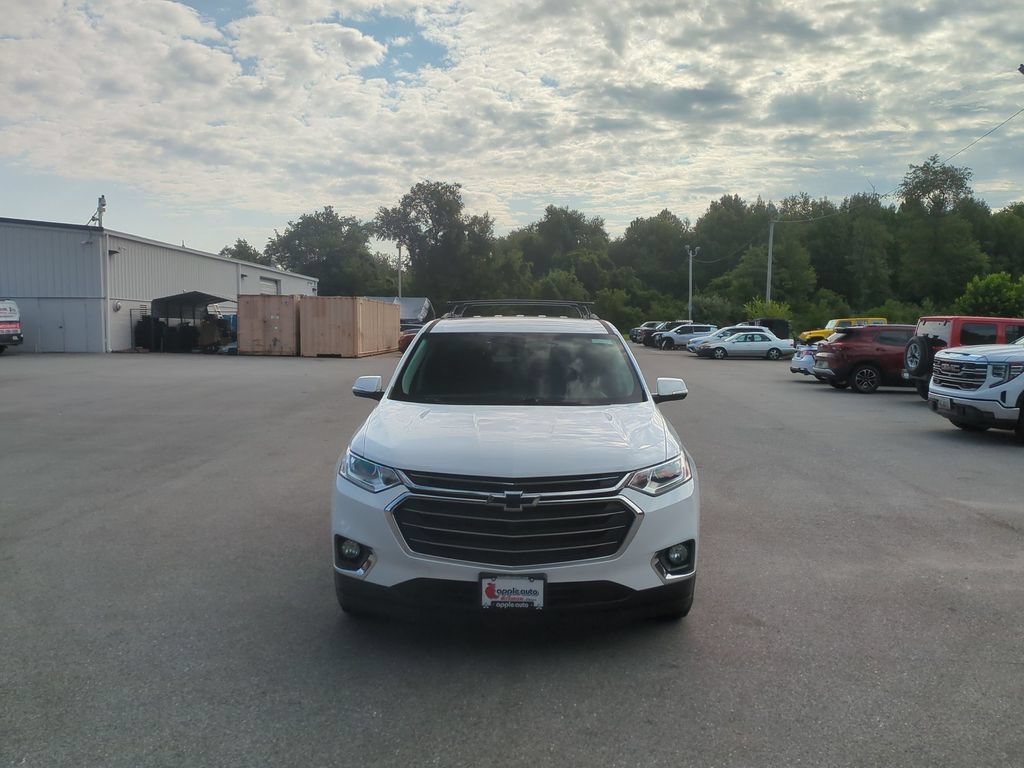 Used 2019 Chevrolet Traverse LT FWD image 2
