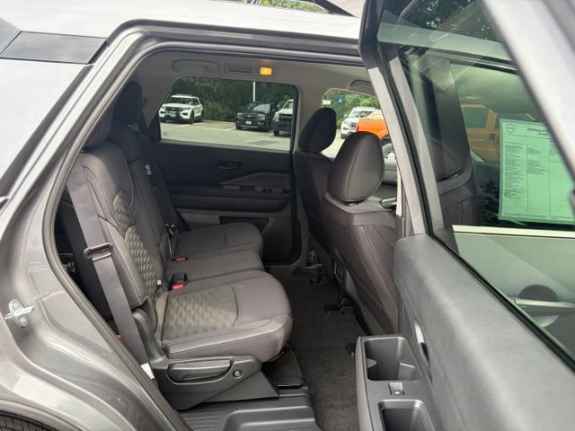 New 2026 Nissan Pathfinder SV w/ Cargo Package AWD/4WD image 30