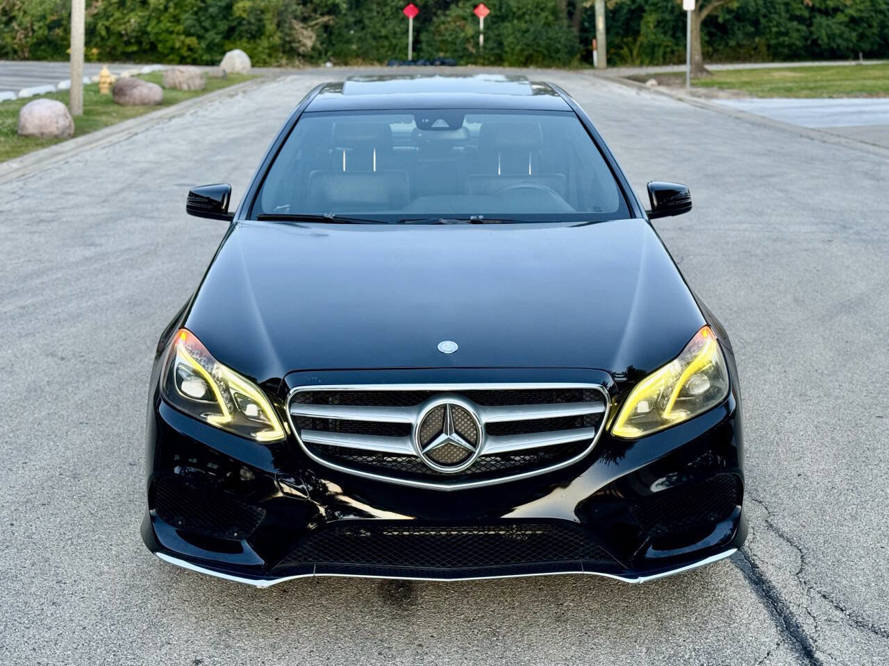 Used 2014 Mercedes-Benz E 350 4MATIC Sedan image 2