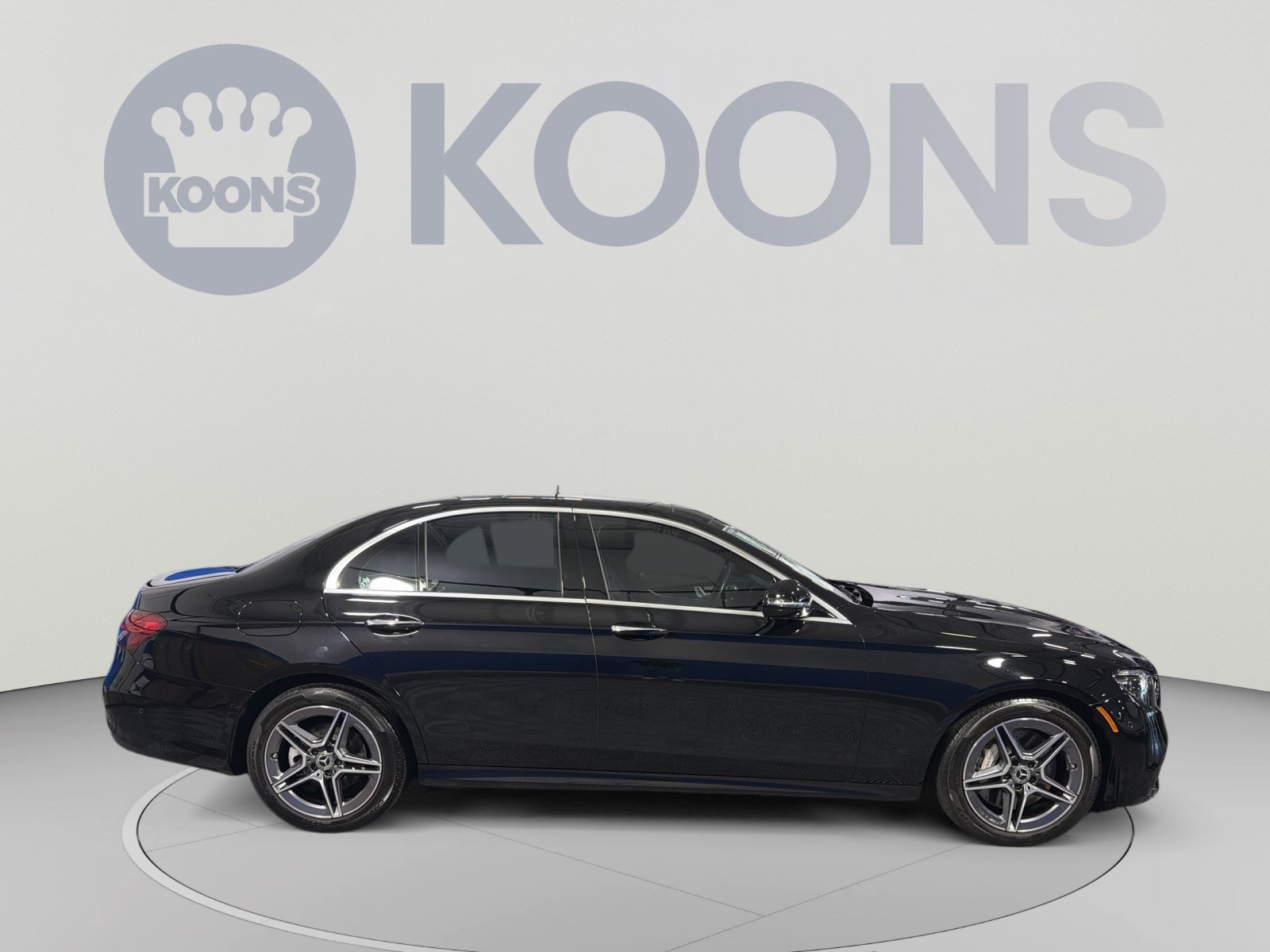 Used 2023 Mercedes-Benz E 350 4MATIC Sedan w/ Premium Package image 8