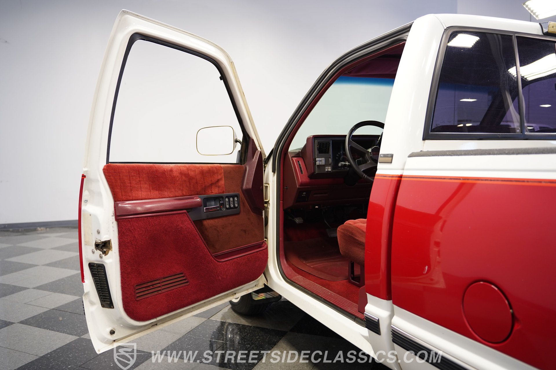 Used 1991 Chevrolet Silverado 1500 2WD Regular Cab image 37