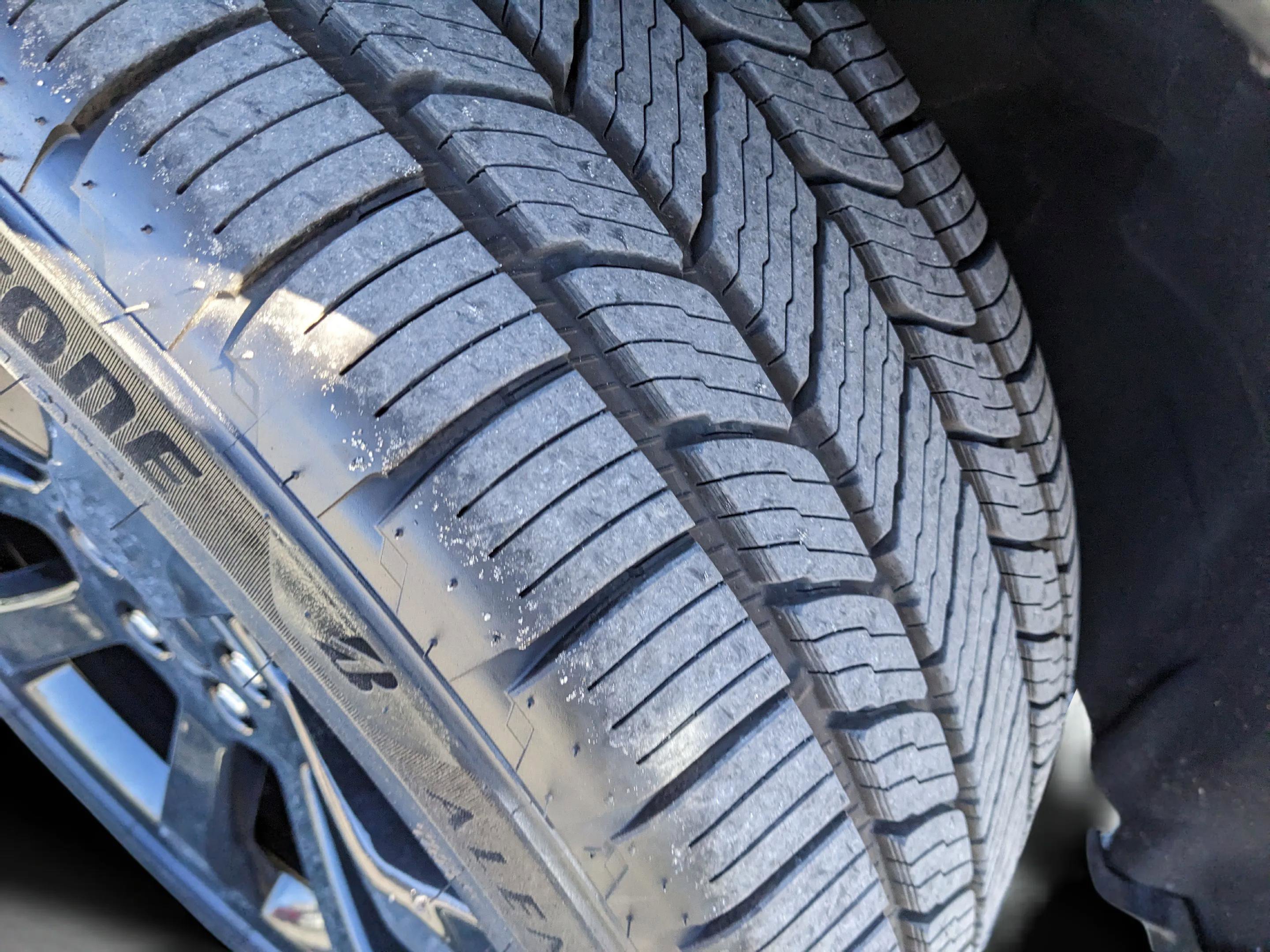 Used 2023 Ford Explorer ST-Line w/ Class IV Trailer Tow Package image 42