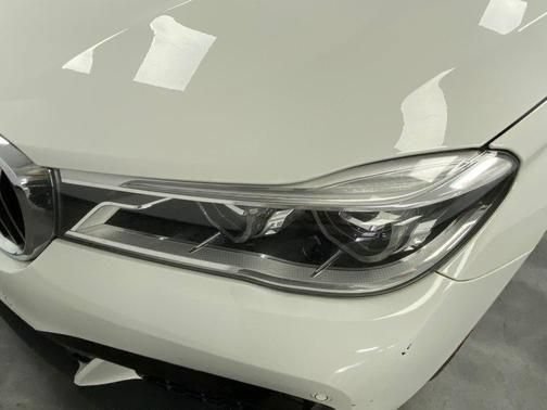 Used 2016 BMW 750i xDrive AWD/4WD image 7