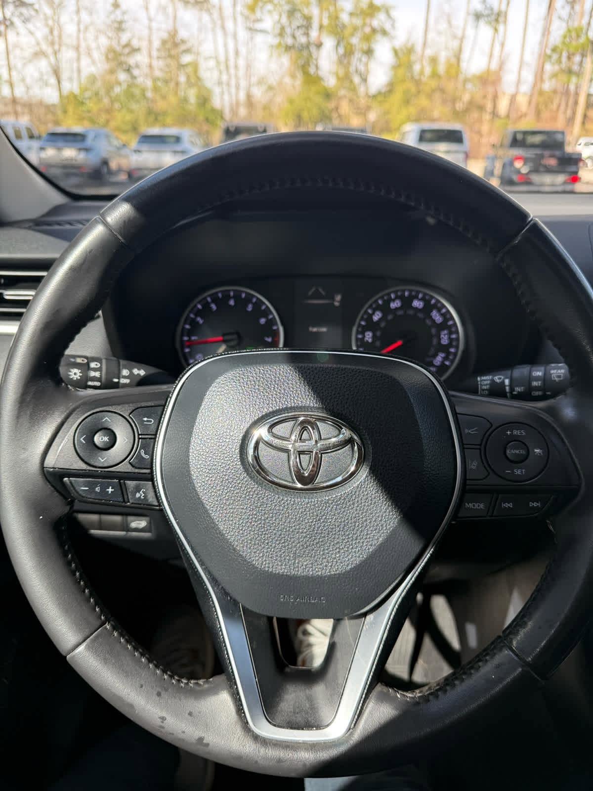 Used 2019 Toyota RAV4 XLE Premium image 20