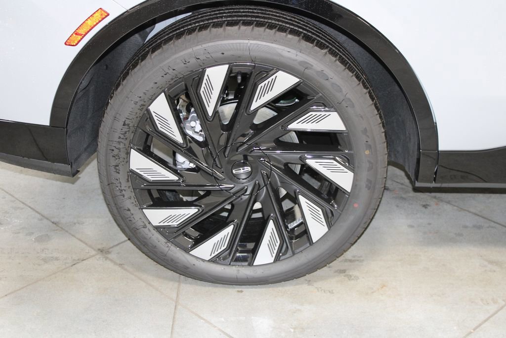 New 2026 Lincoln Nautilus Reserve w/ Jet Appearance Package image 13