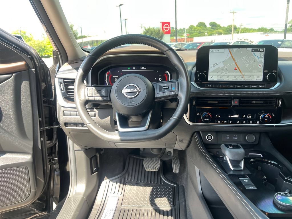 Used 2023 Nissan Rogue Platinum AWD/4WD image 23