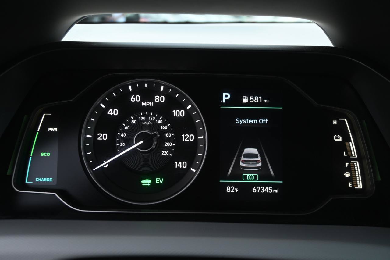 Used 2020 Hyundai Ioniq Blue FWD image 3