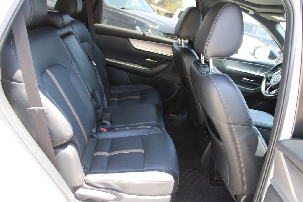 Used 2025 MAZDA CX-70 Plug-In Hybrid w/ Premium Plus AWD/4WD image 14