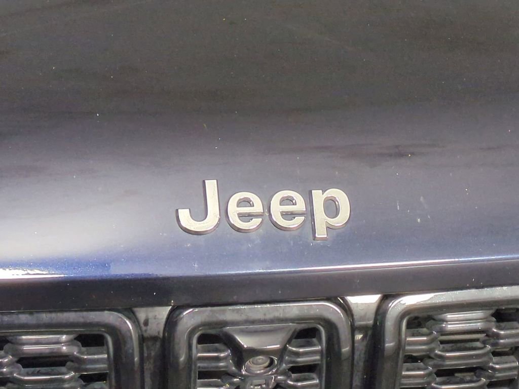 Used 2023 Jeep Grand Cherokee Limited w/ Luxury Tech Group II AWD/4WD image 13
