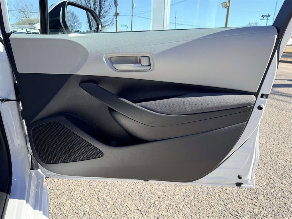 Used 2026 Toyota Corolla LE image 11