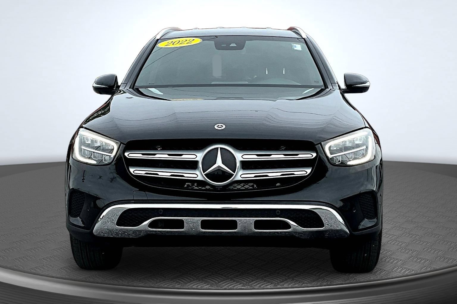 Used 2022 Mercedes-Benz GLC 300 w/ Premium Package Lite image 2