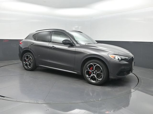 Used 2023 Alfa Romeo Stelvio Veloce AWD/4WD image 33