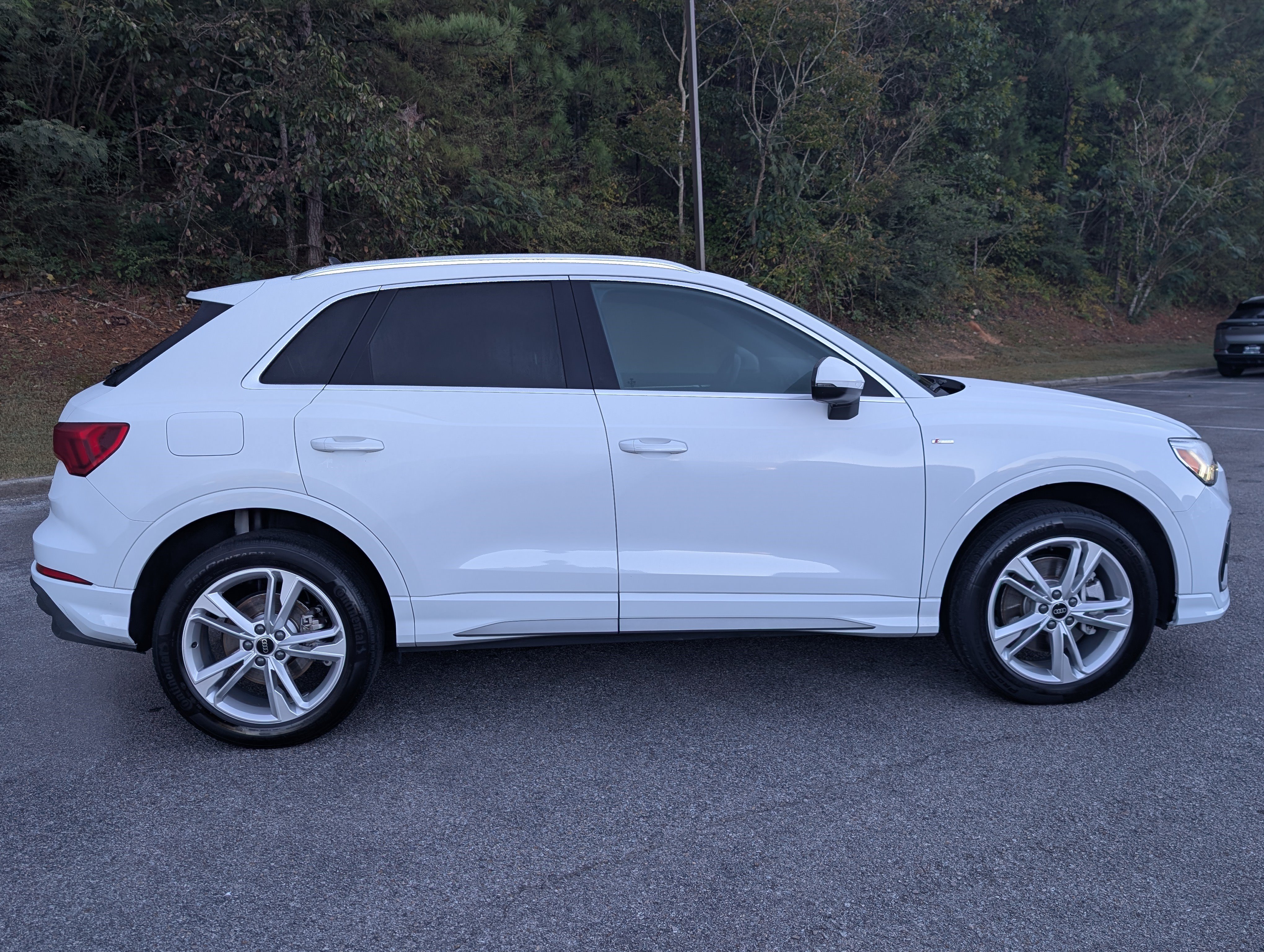 Used 2024 Audi Q3 2.0T Premium w/ Convenience Package AWD/4WD image 10