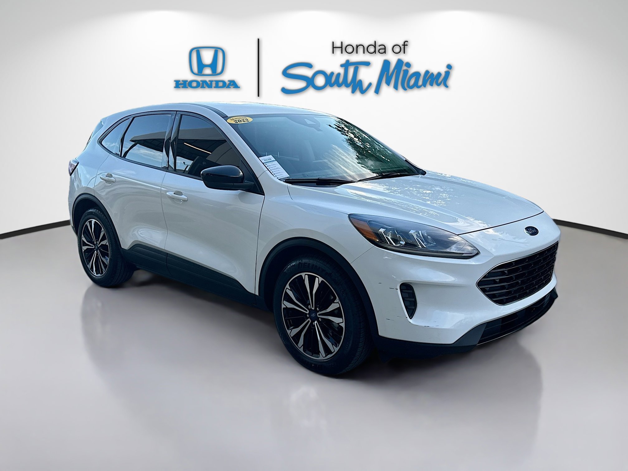 Used 2022 Ford Escape SE w/ SE Sport Appearance Package