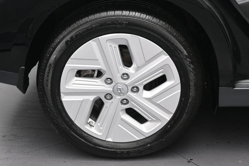 Used 2023 Hyundai Kona Limited FWD image 35