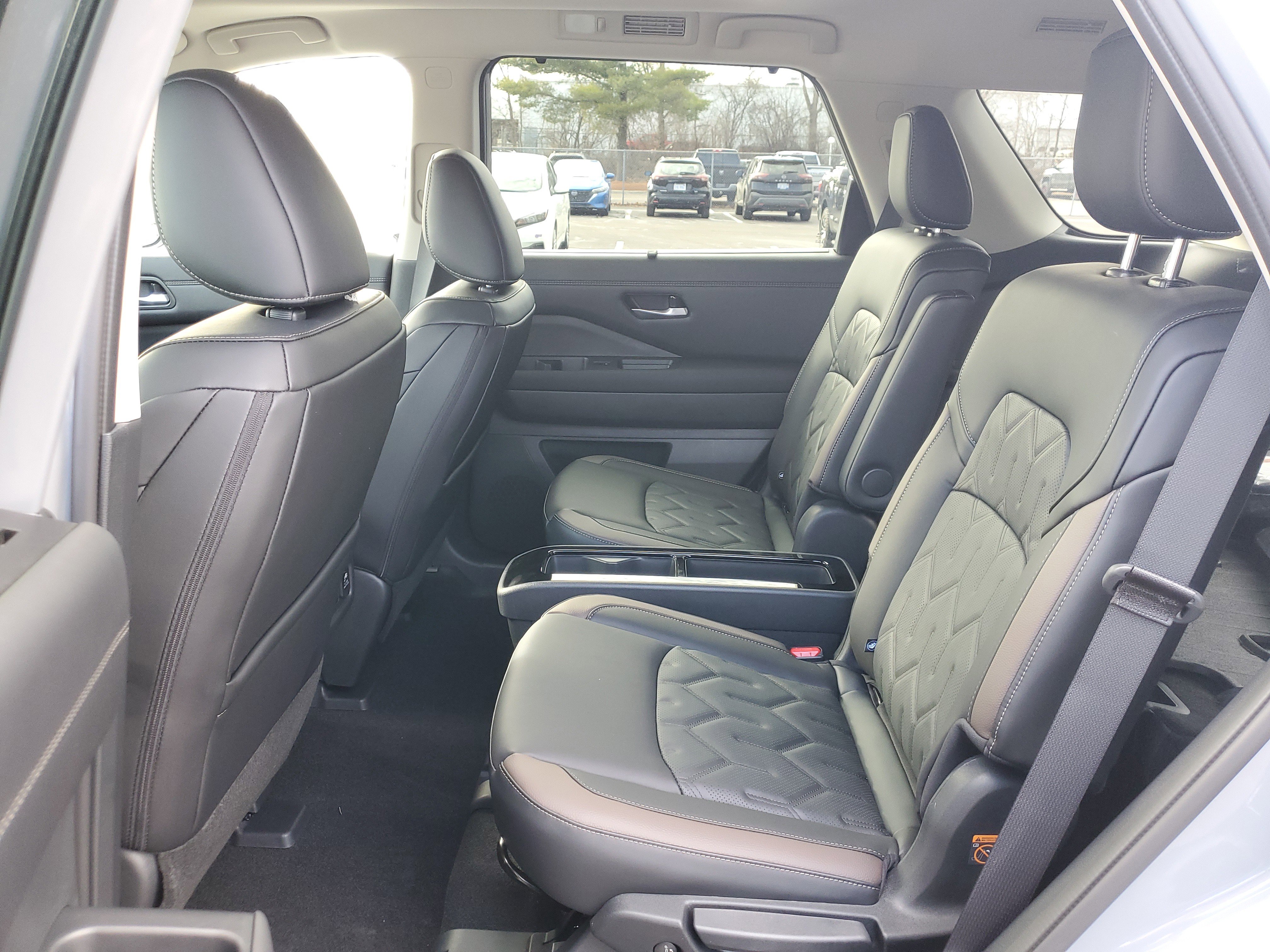 New 2026 Nissan Pathfinder Platinum image 31
