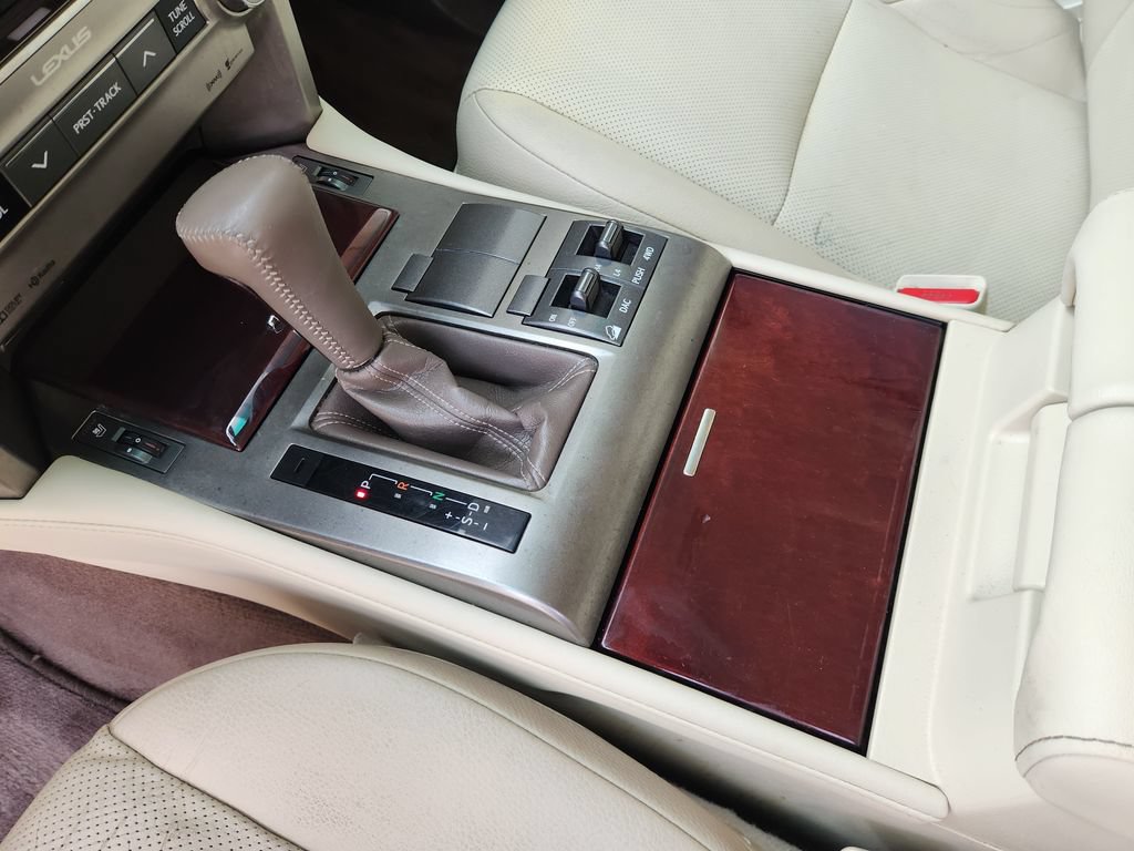 Used 2016 Lexus GX 460 w/ Premium Package AWD/4WD image 20