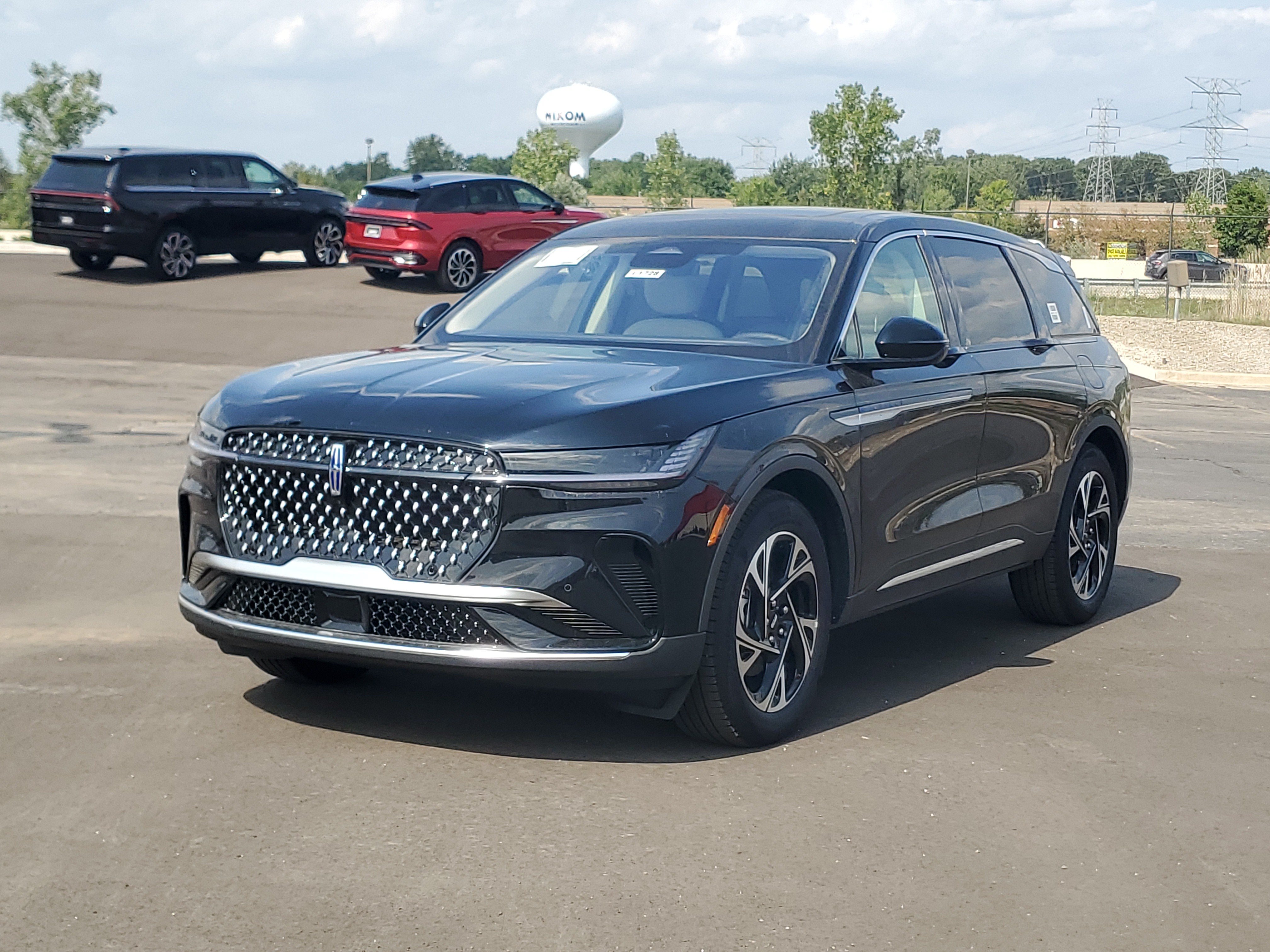 New 2026 Lincoln Nautilus Premier w/ Equipment Group 102A AWD/4WD image 2