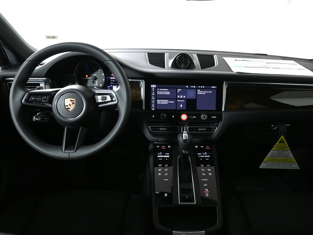New 2026 Porsche Macan AWD/4WD image 16