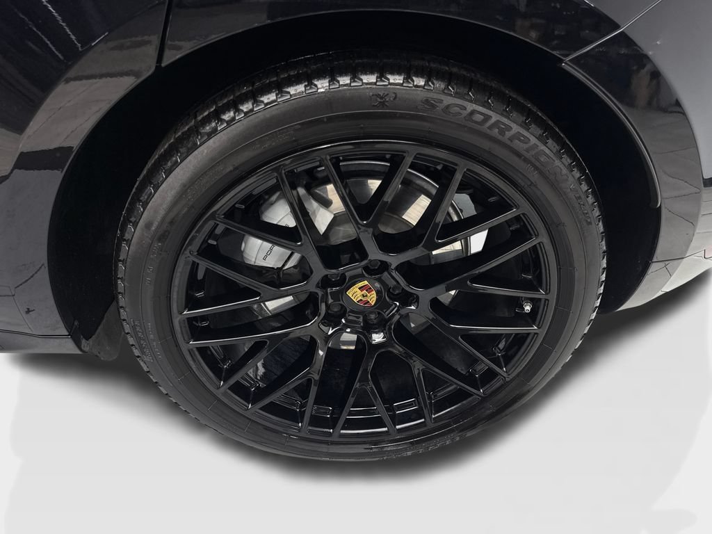 Used 2020 Porsche Macan Turbo AWD/4WD image 87