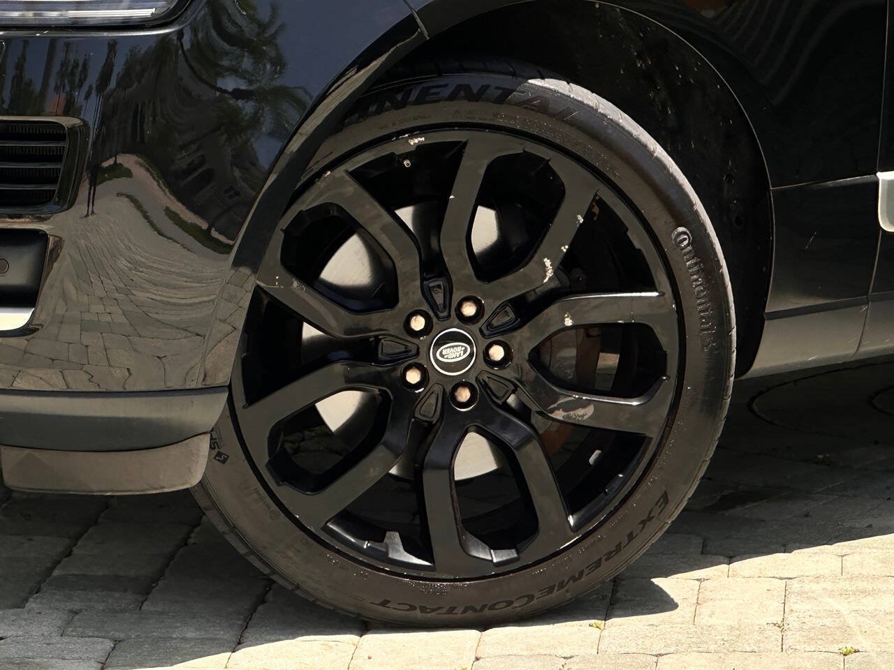 Used 2015 Land Rover Range Rover Supercharged AWD/4WD image 3
