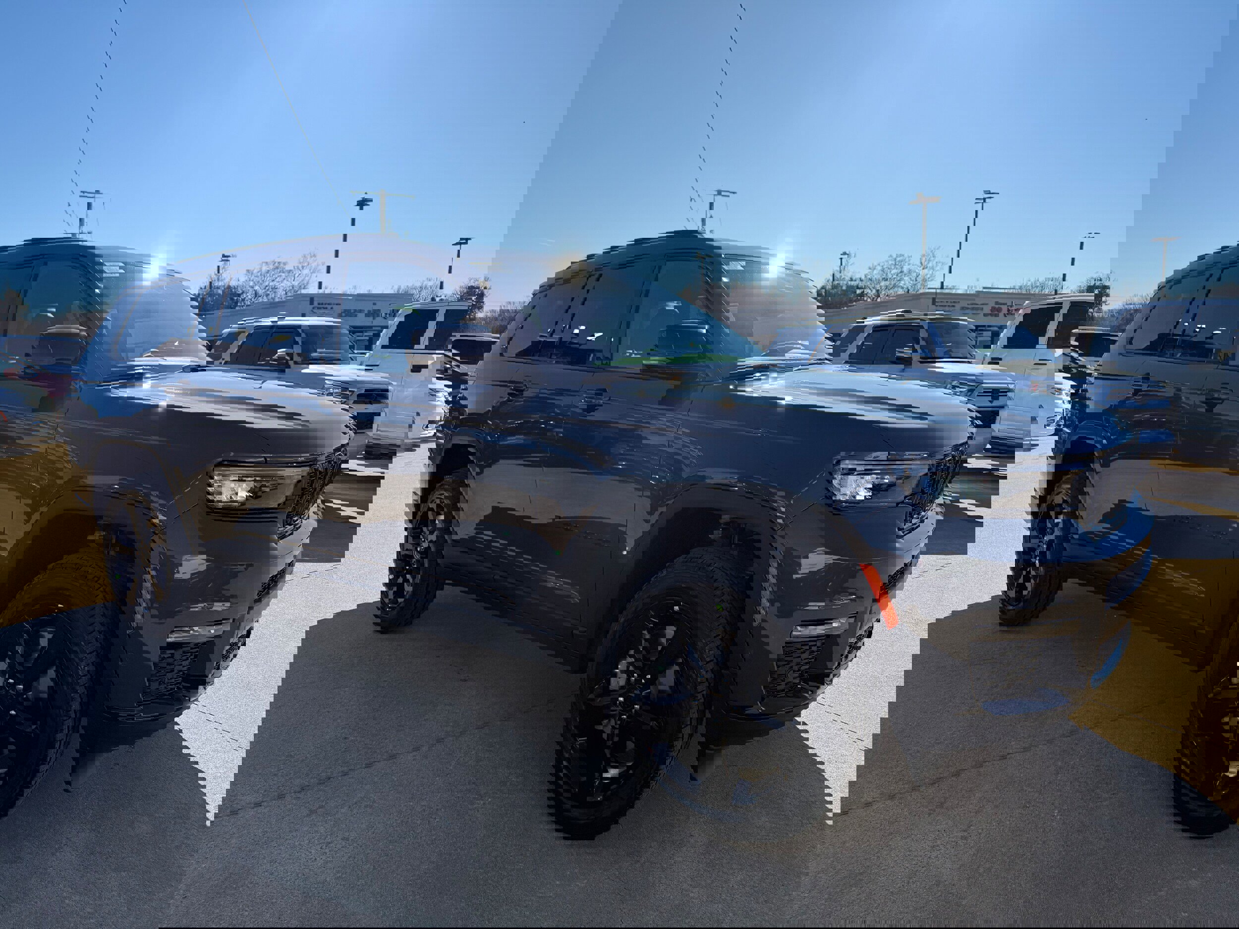 New 2025 Jeep Grand Cherokee L Limited w/ Luxury Tech Group II image 3