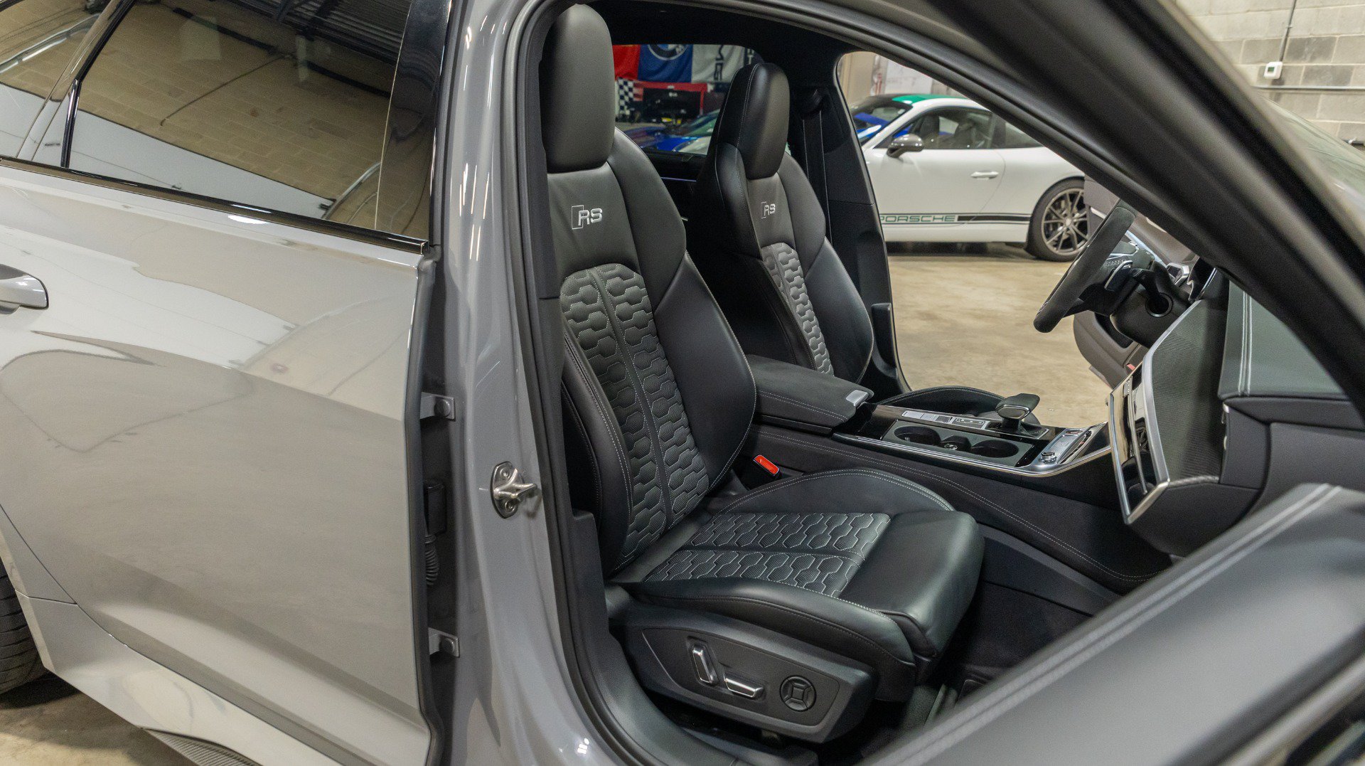 Used 2024 Audi RS 6 performance AWD/4WD image 35