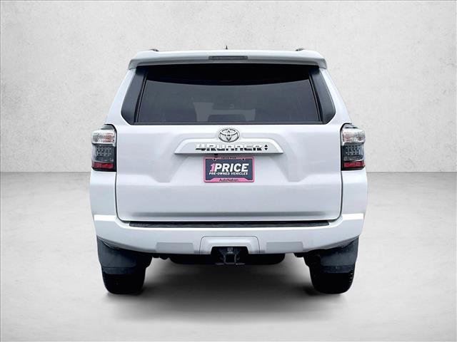 Used 2022 Toyota 4Runner SR5 RWD image 4