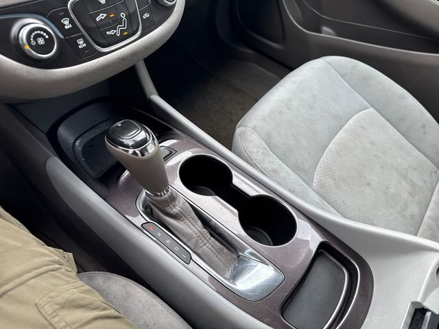 Used 2017 Chevrolet Malibu LS image 28