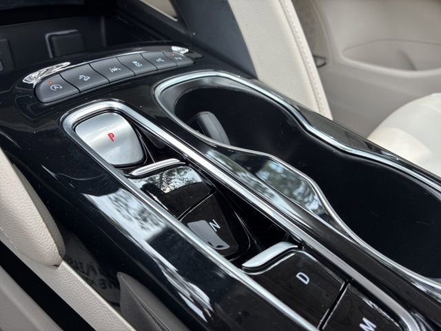 Used 2023 Buick Envision Avenir AWD/4WD image 31