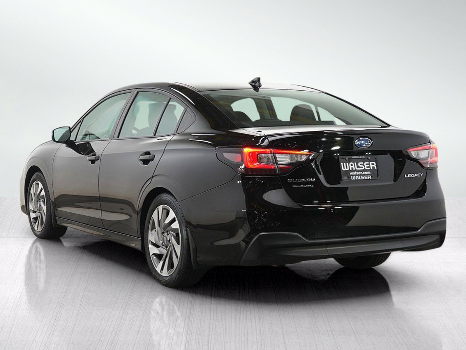 Used 2025 Subaru Legacy Limited w/ Popular Package #3 AWD/4WD image 3