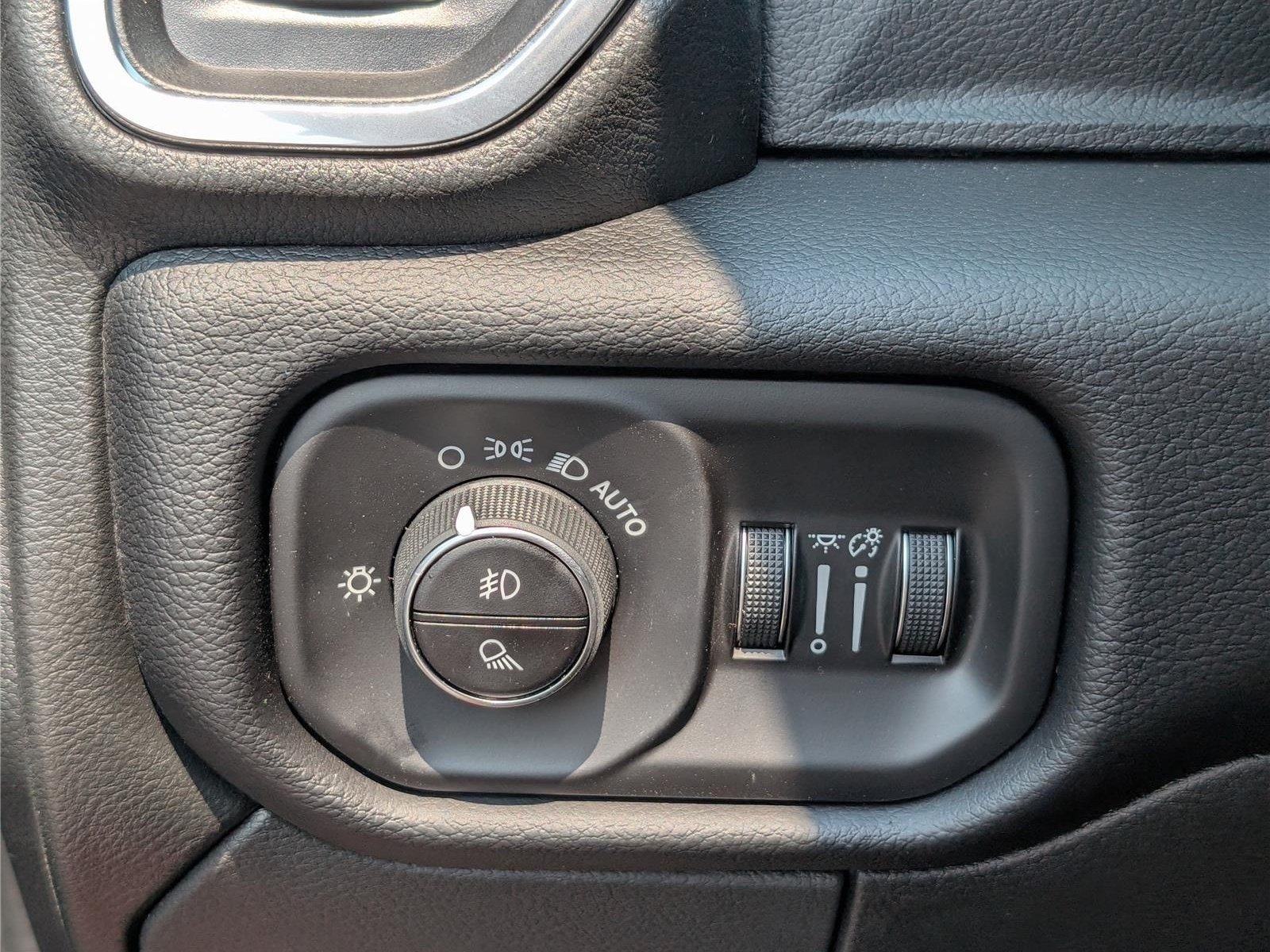 New 2026 RAM 2500 Laramie AWD/4WD image 20