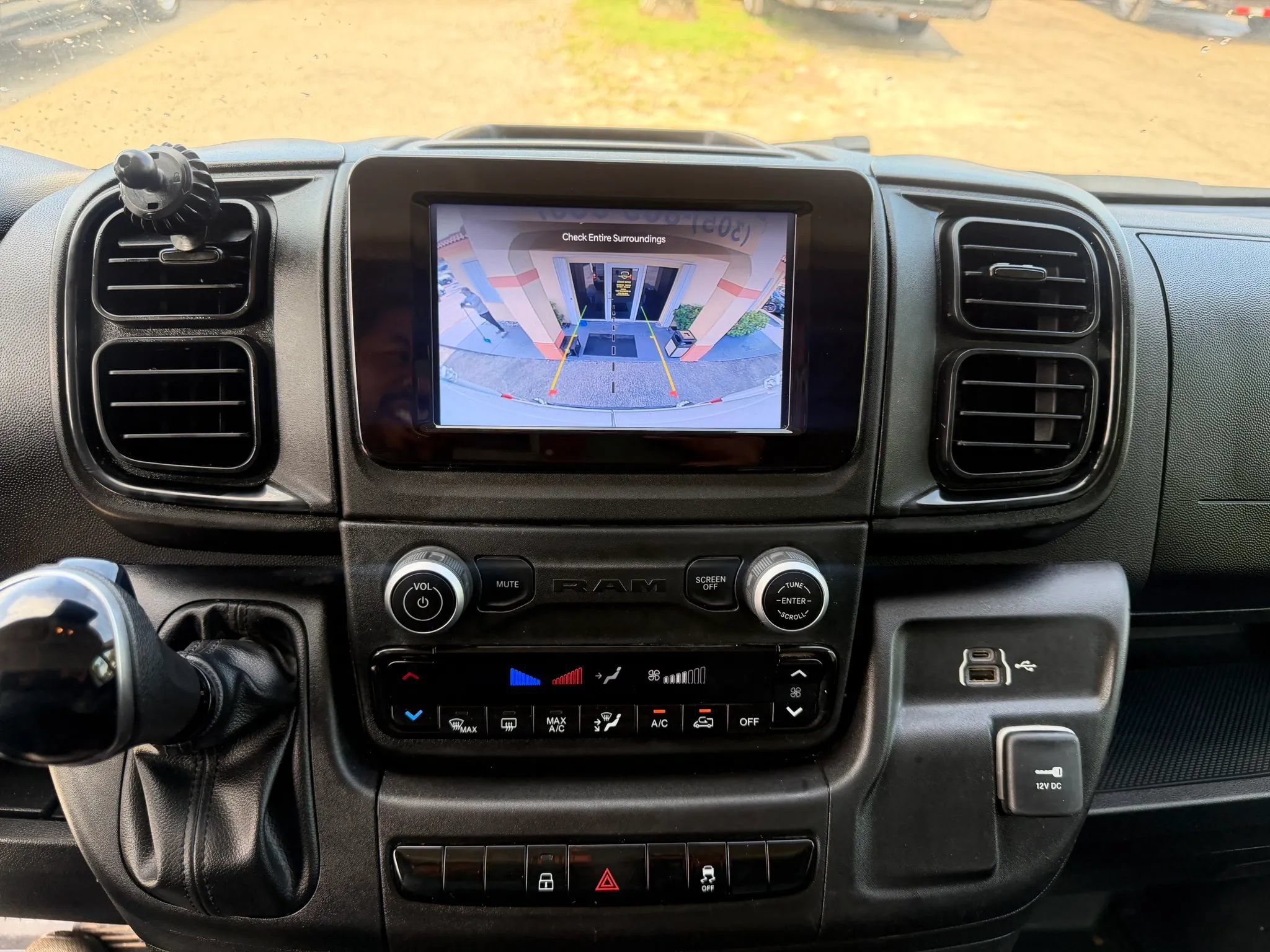 Used 2025 RAM ProMaster 2500 w/ Convenience Group FWD image 15