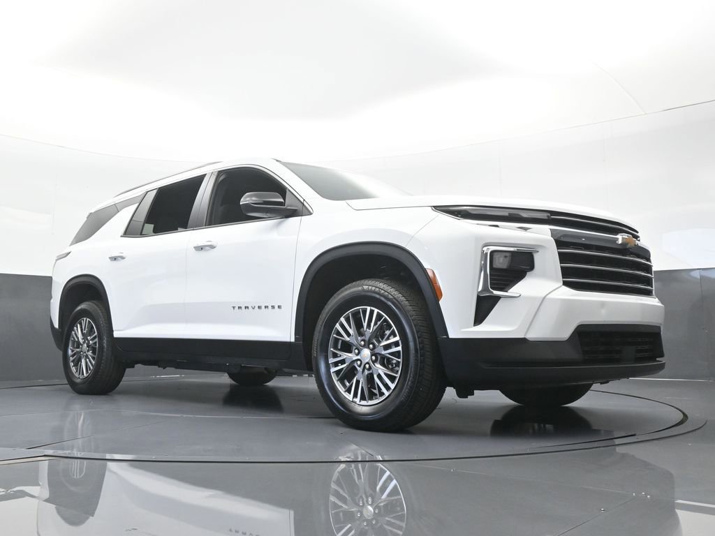 Used 2025 Chevrolet Traverse LT FWD image 61