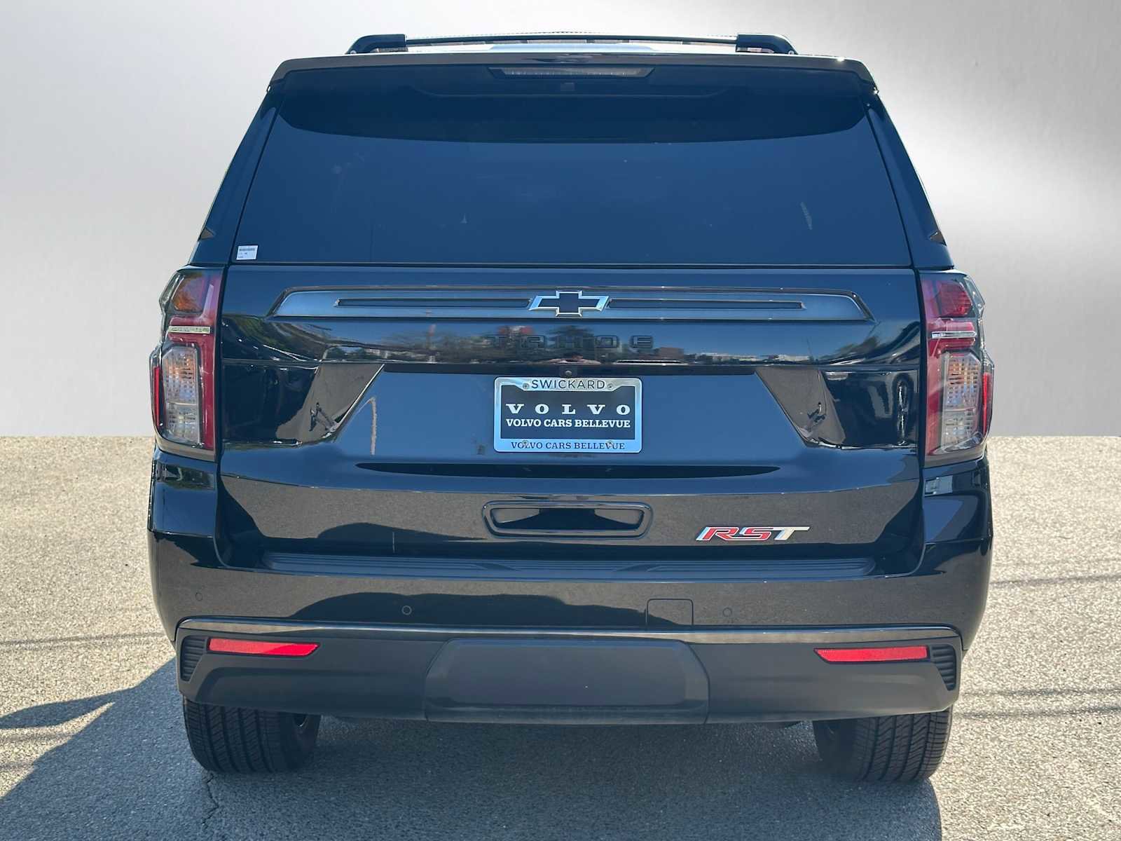 Used 2021 Chevrolet Tahoe RST w/ Luxury Package AWD/4WD image 4