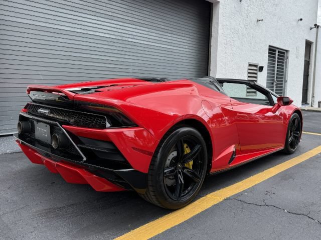 Used 2021 Lamborghini Huracan EVO RWD image 6