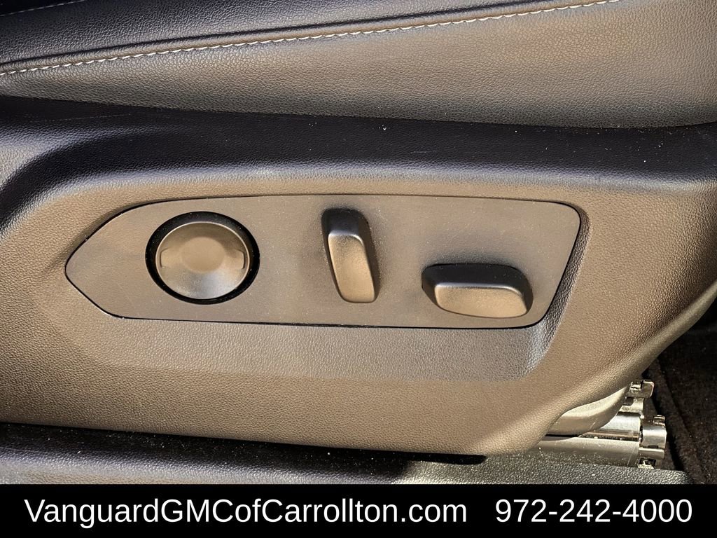 Used 2024 Chevrolet Suburban LT image 27