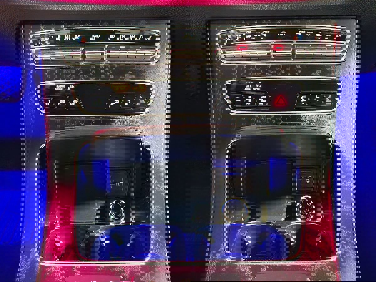 Used 2021 Mercedes-Benz E 350 Sedan image 35