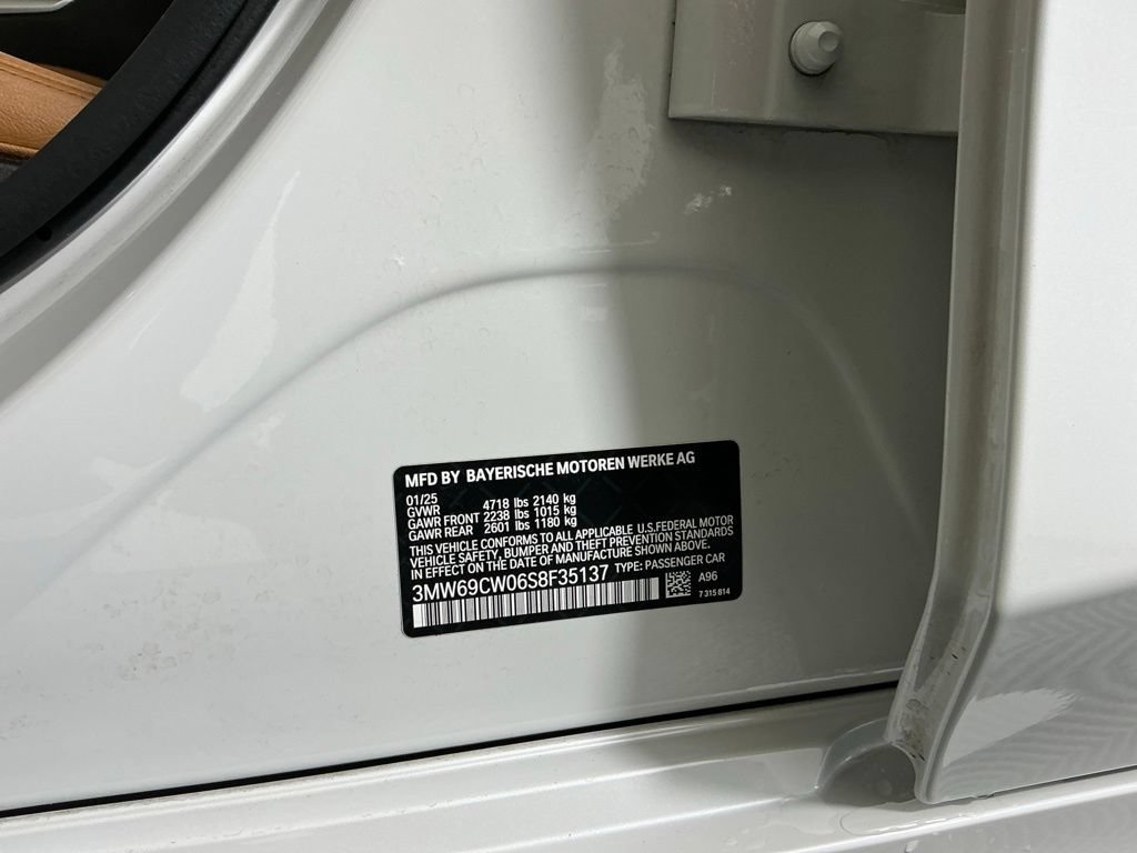 Used 2025 BMW 330i Sedan w/ Premium Package RWD image 33