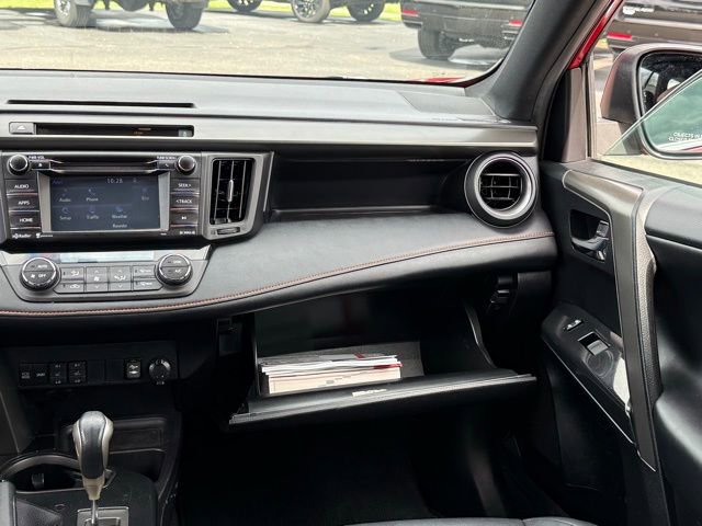 Used 2016 Toyota RAV4 SE image 30