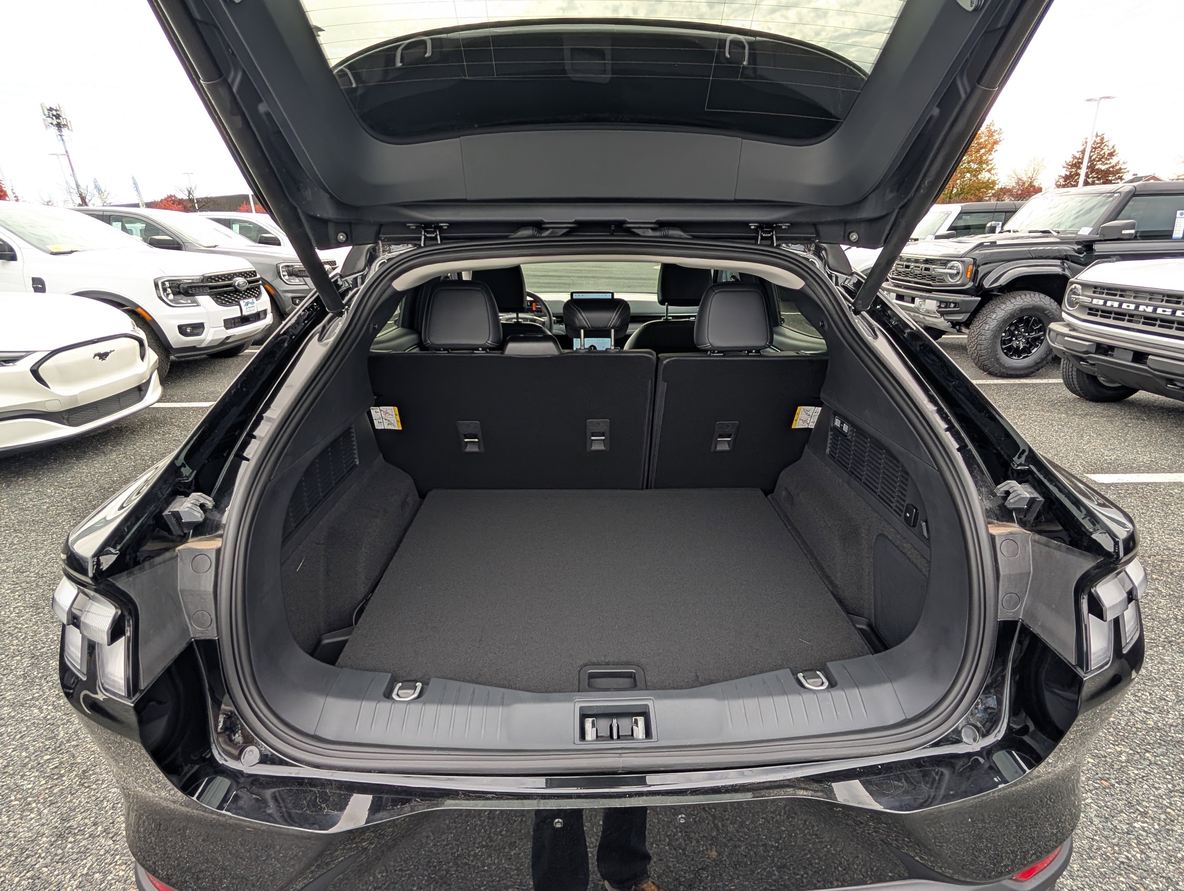 New 2025 Ford Mustang Mach-E Premium image 10